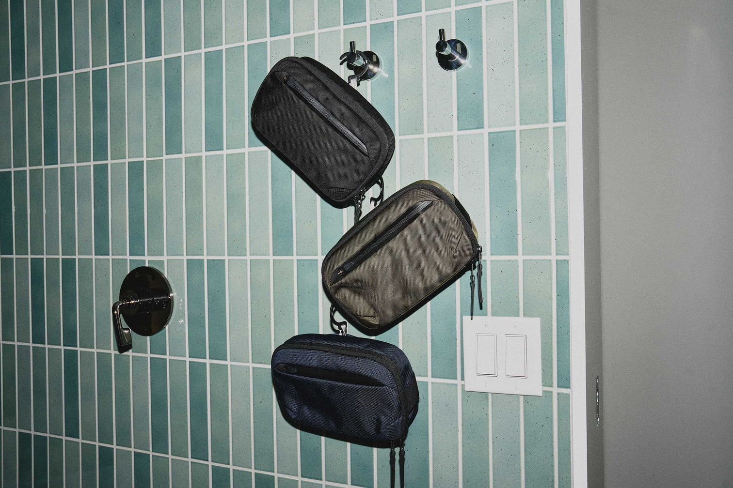 Travel Kit 3 toiletry storage